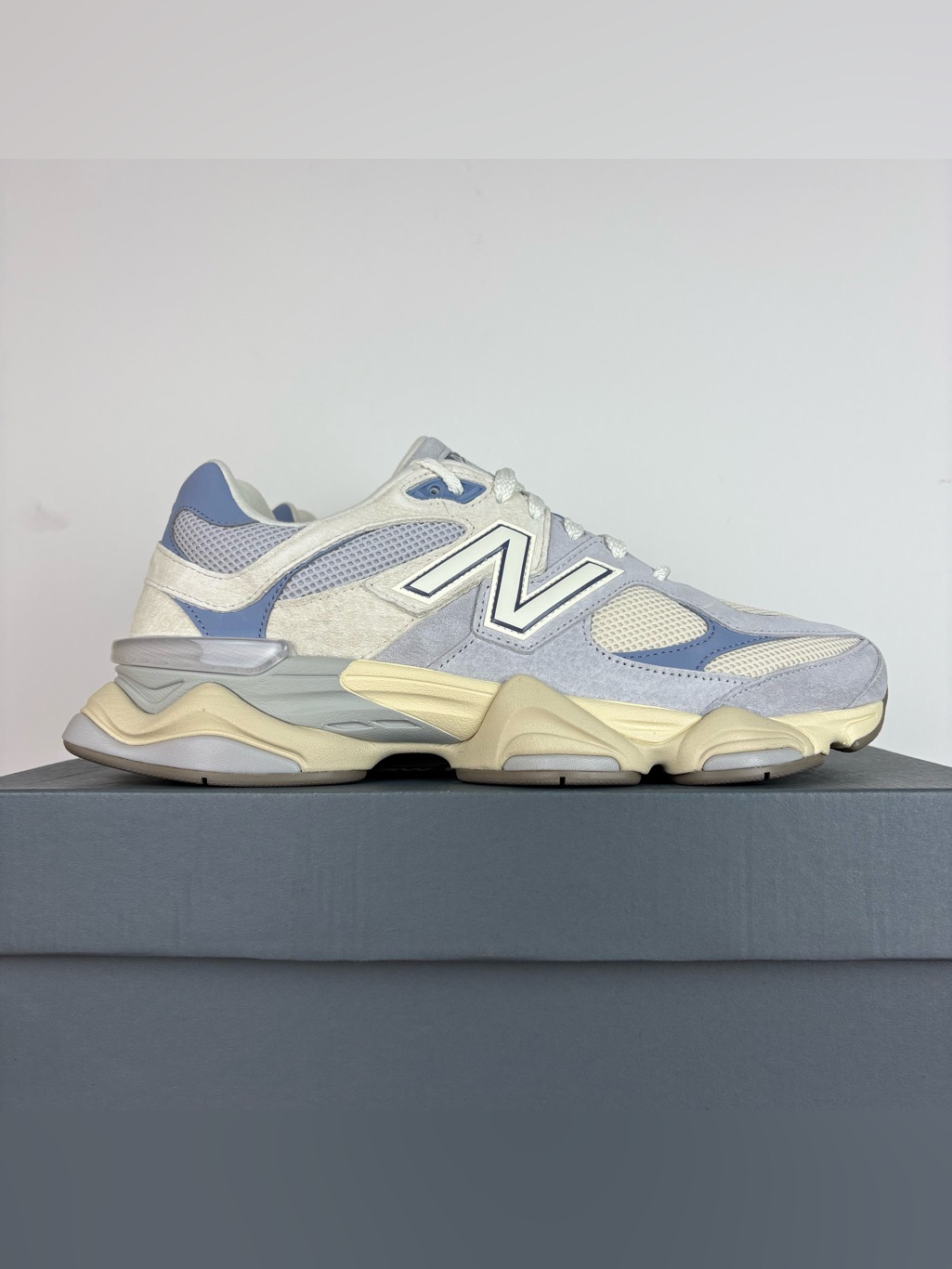 New Balance 9060 Sneakers